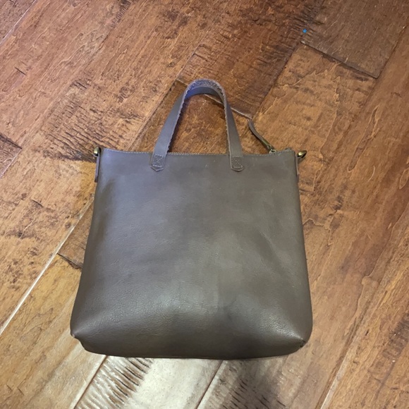 Like New Madewell Ziptop Transport Crossbody - Picture 2 of 6